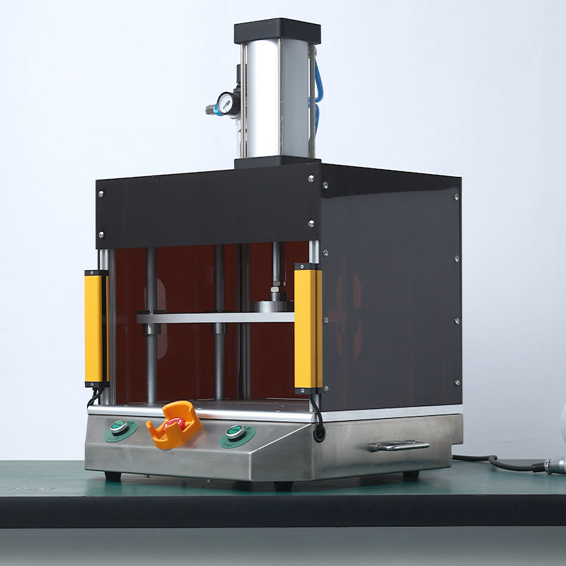 MutareAir tightness test fixture